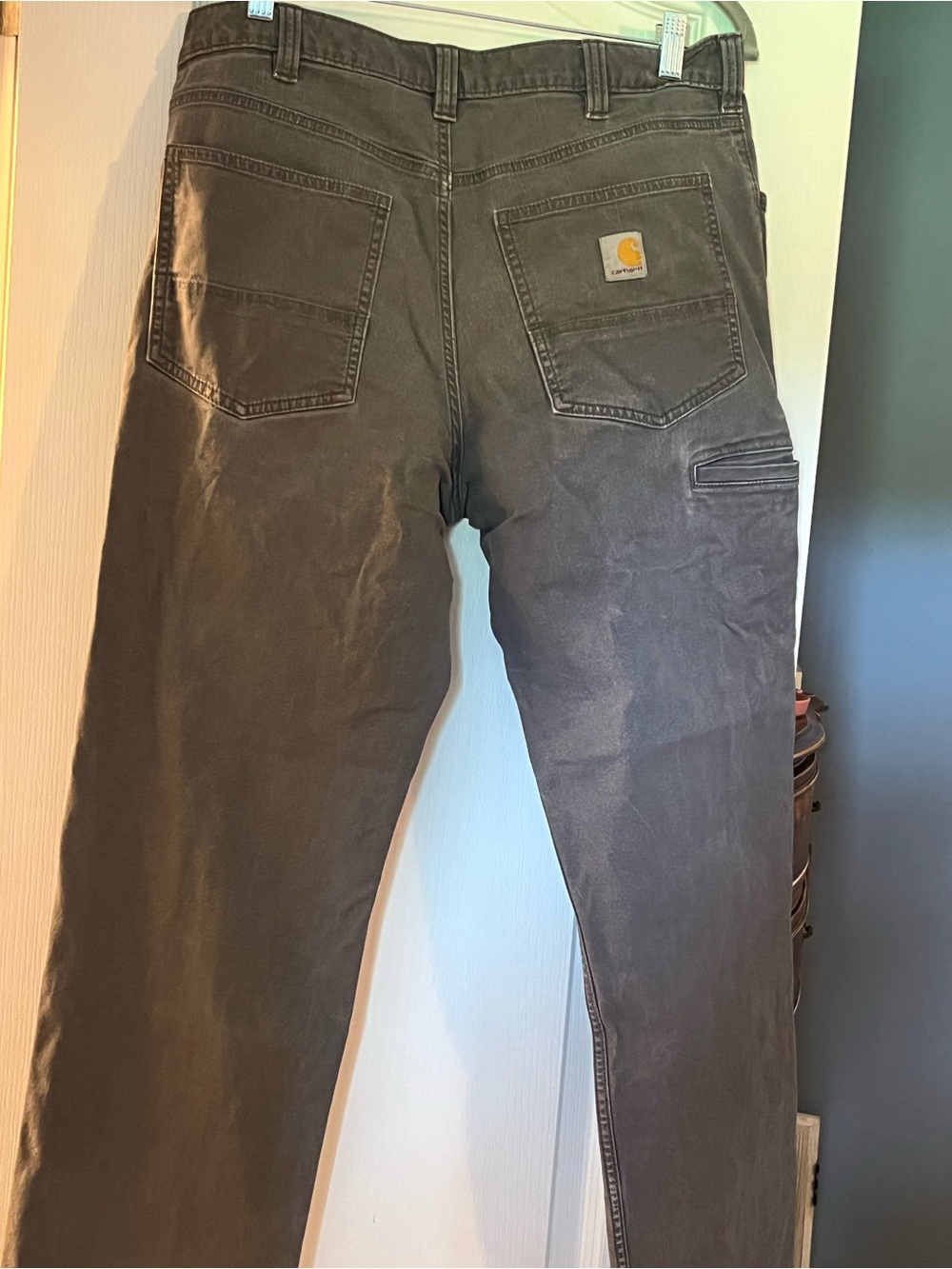 Vintage Carhartt Men’s dark gray Work Jeans - Durable relaxed Fit